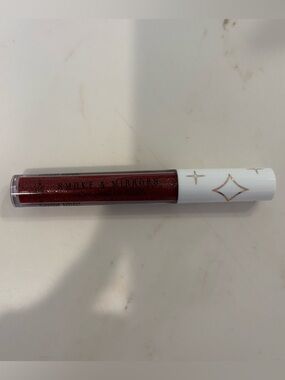 FREE IF BUNDLED Smoke and mirror lipgloss